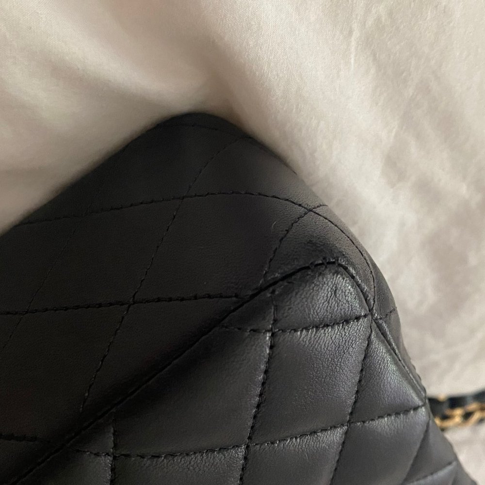 Chanel Medium Classic Flap Black Lambskin - Picture 14 of 15